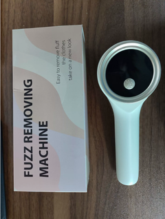 Rechargeable Fabric & Lint Shaver